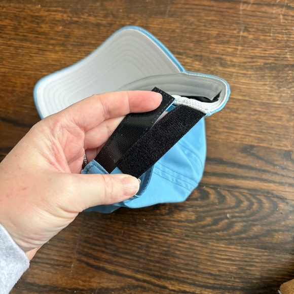 Callaway Women’s Blue Golf Hat - Picture 6 of 6